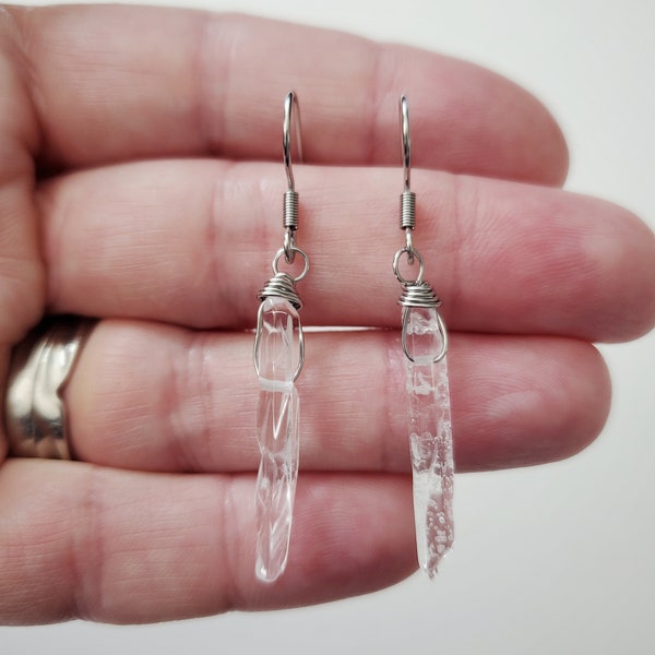 Crystal Quartz Earrings, Quartz Point Earrings, Raw Quartz Earrings, Quartz Dangle Earrings, Clear Quartz Earrings, Gold Earrings