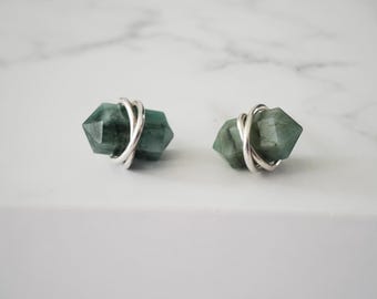 Emerald Stud Earrings, Emerald Point Earrings, May Birthstone, Minimalist Earrings, Stainless Steel Earrings, Gold Earrings, Sterling Silver