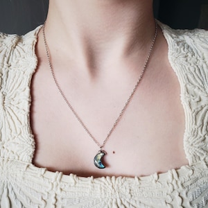 Labradorite Moon Necklace, Simple Labradorite Necklace, Simple Moon Necklace, Labradorite Necklace, Gold Necklace, Silver Necklace