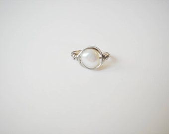 1824 10mm cream pearl STAINLESS STEEL RING NO TARNISH SIMULATED DIAMOND PRETTY 1824 10mm cream pearl STAINLESS STEEL RING NO TARNISH SIMULATED DIAMOND PRETTY