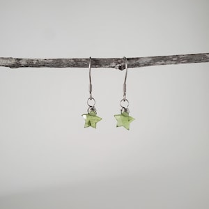 Peridot Star Earrings, Peridot Earrings, Star Earrings, August Birthstone Earrings, Dangle Earrings, Star Lover Jewelry