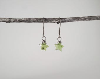 Peridot Star Earrings, Peridot Earrings, Star Earrings, August Birthstone Earrings, Leverback Dangle Earrings, Star Lover Jewelry