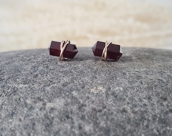 Garnet Stud Earrings, January Birthstone, Garnet Point Earrings, Minimalist Earrings, Stainless Steel Earrings, Gold Earrings