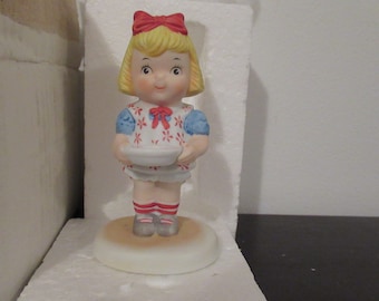 Campbell Soup Figurine Kids Bisque Porcelain Girl 1993 with box