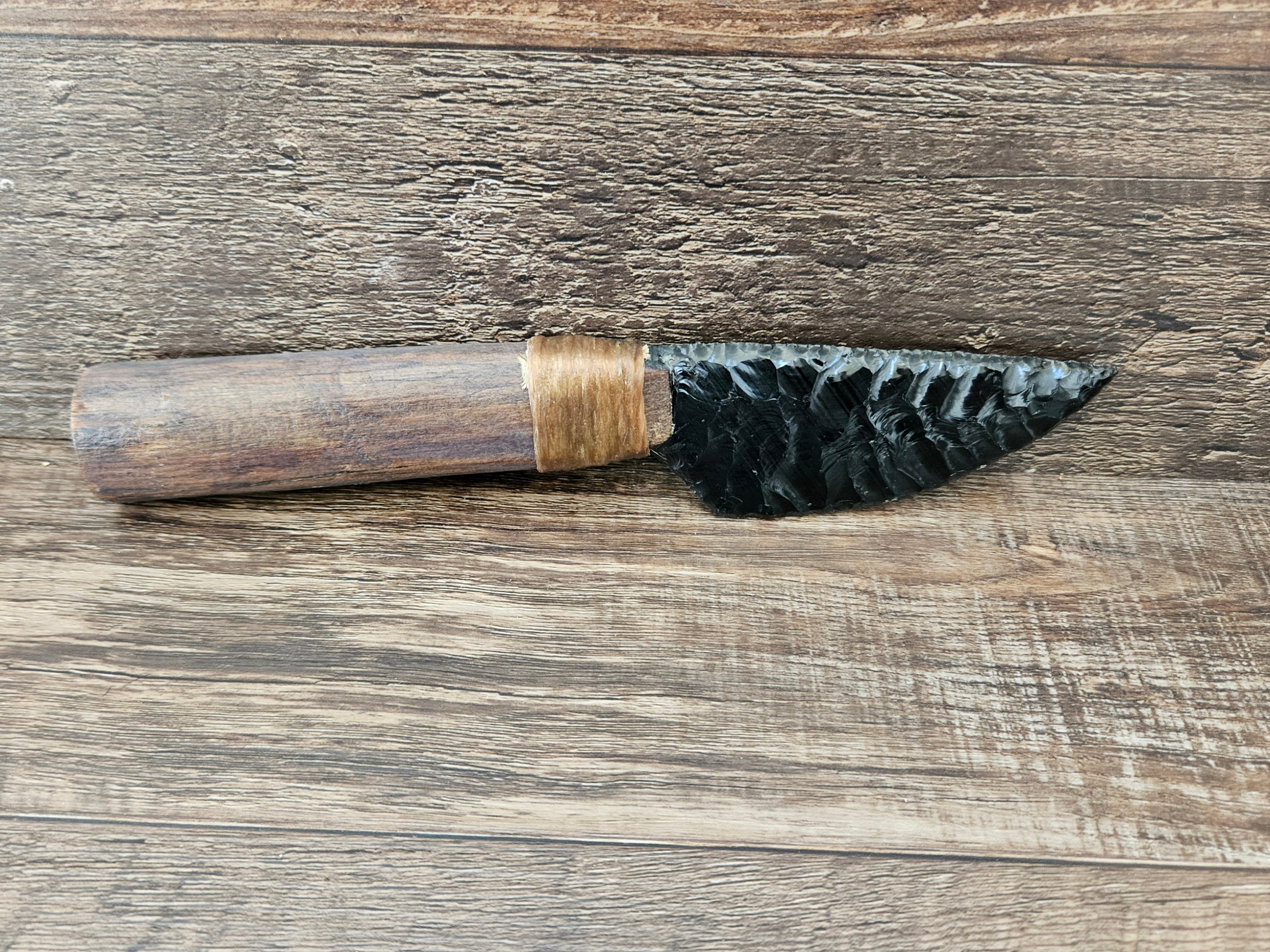 Native American Flint Knapped Obsidian Knife, Artificial Sinew, Hand