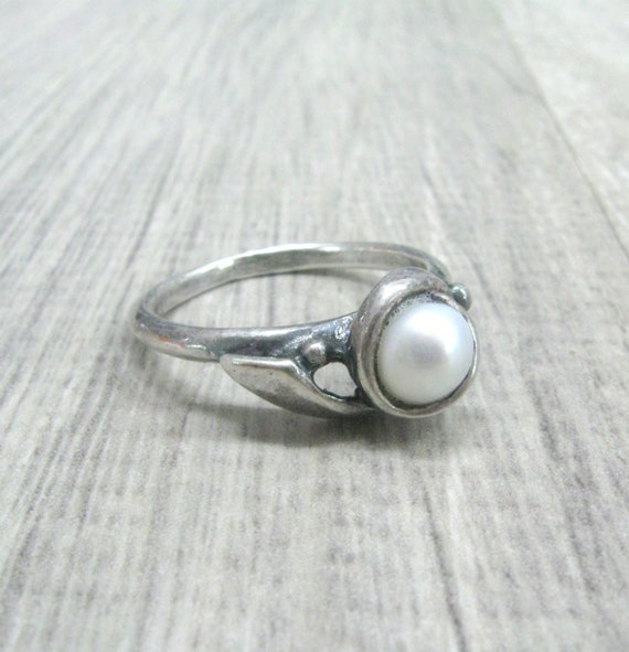 Russian vintage solitaire pearl ring size 7 3/4 a… - image 4