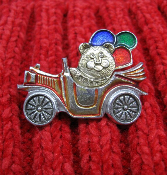 Vintage Cute pin Bear in the car with balloons US… - image 8