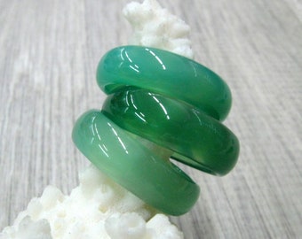 Natural Green agate ring solid stone band gemstone ring small to large size 4 5 6 7 8 9 emerald green agate band solid stone agate ring
