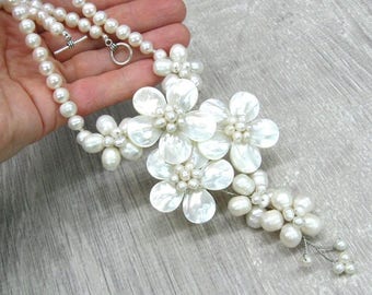 Natural Pearl bib necklace for bride white mother of pearl flower necklace beaded statement necklace for special occasion wedding jewelry