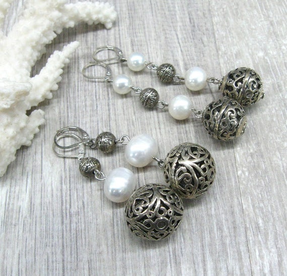Chunky Pearl Earrings Natural 