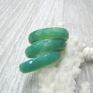 Natural stone ring Green agate solid gemstone faceted band carved stone ring size 4 5 6 7 8 9 green agate band artisan boho stacking ring