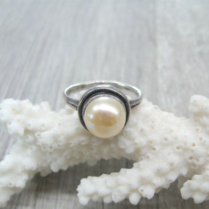 Dusty pink pearl ring size 9 freshwater pearl rings Wedding anniversary Mother&#39;s day gift real pearl jewelry Russian vintage statement ring