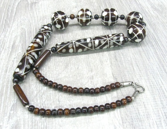 Carved bone ball necklace Vintage India batik bon… - image 10