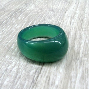 Green Agate solid stone band rings with wide top size 5 3/4 6 7 8 9 natural stone hypoallergenic jewelry emerald green boho ring