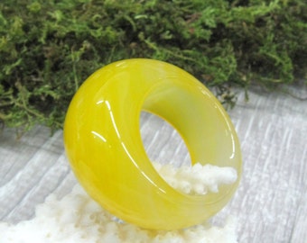 Bold yellow agate dome top gemstone ring in large size 13 15 for woman or man carved stone hypoallergenic statement ring Eastern style ring