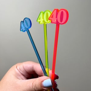 Agitadores de bebidas personalizados para cumpleaños • Decoración personalizada para el 40 cumpleaños • 60 cumpleaños • Fiesta de 30 cumpleaños • Palillo de dientes • Decoración para la fiesta de 21 cumpleaños imagen 6