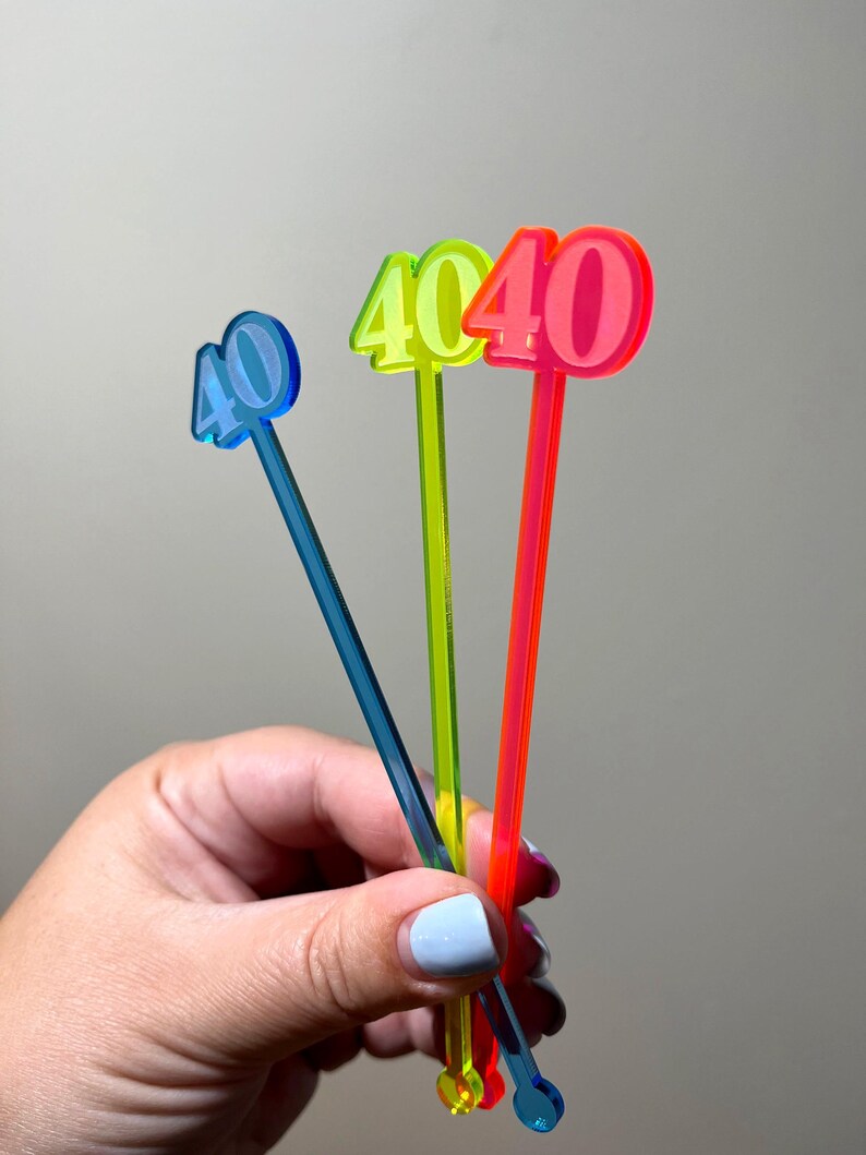 Agitadores de bebidas personalizados para cumpleaños • Decoración personalizada para el 40 cumpleaños • 60 cumpleaños • Fiesta de 30 cumpleaños • Palillo de dientes • Decoración para la fiesta de 21 cumpleaños imagen 6