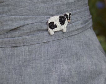 Beaded Cow Brooch, Milky Cow Farmhouse Gift, Embroidery Cottagecore Jewelry, MADE TO ORDER