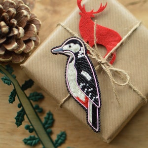 Woodpecker Embroidered Pin, Jewelry Pin for Bird Lover, Embroidered Bird Brooch Gift for Mum image 3