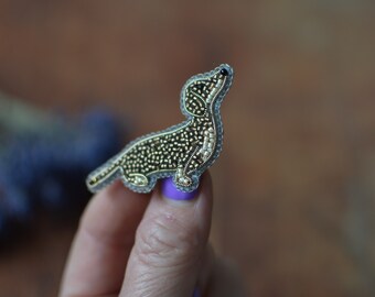 Brown Sitting Dachshund Embroidered Brooch