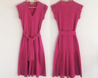 Vintage 70's Designer Chagall Fuchsia Knit Dress / Ruffle Cap Sleeve Dress / Tie Waist / Made in Chile / S/M (please check measurements)