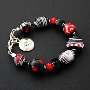 Red Black Handmade Lampwork bracelet, Artisan made Murano bracelet, Contemporary Art Glass bracelet, Gift for Woman, Italian Style bracelet