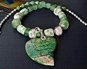 Green Lampwork necklace Statement Necklace Heart pendant necklace Green Bib necklace Agate Heart Bohemian necklace Boho Wedding necklace