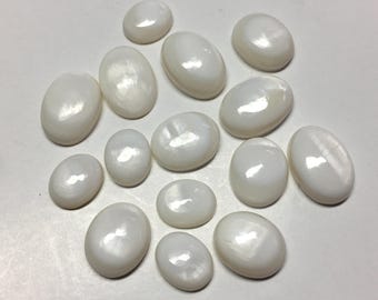 Natuurlijke parelmoer cabochons, ovale edelstenen met platte achterkant (10 stuks, 3 x 5 mm - 15 x 20 mm)