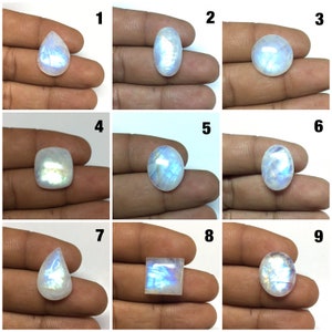 Cabochons de pierre de lune arc-en-ciel : Pierres précieuses naturelles de formes variées pour la joaillerie