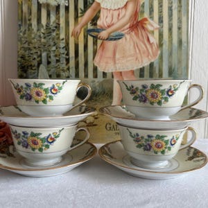 Vintage Tea Cups and Saucers Set of 4/Noritake