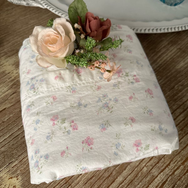 Simply Shabby Chic Candy Floral Twin Flat Sheet/Shabby Chic Bedding