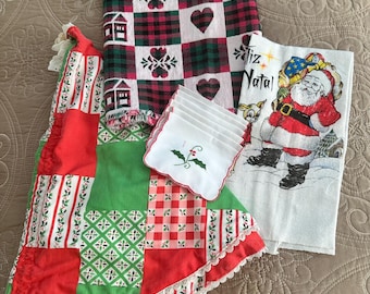 Christmas Linen Lot Vintage/Vintage Tree Skirt/Napkins/Tea Towel