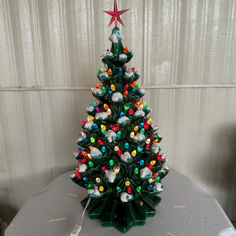Vintage Ceramic Christmas Tree/atlantic Mold Light up Tree/vintage