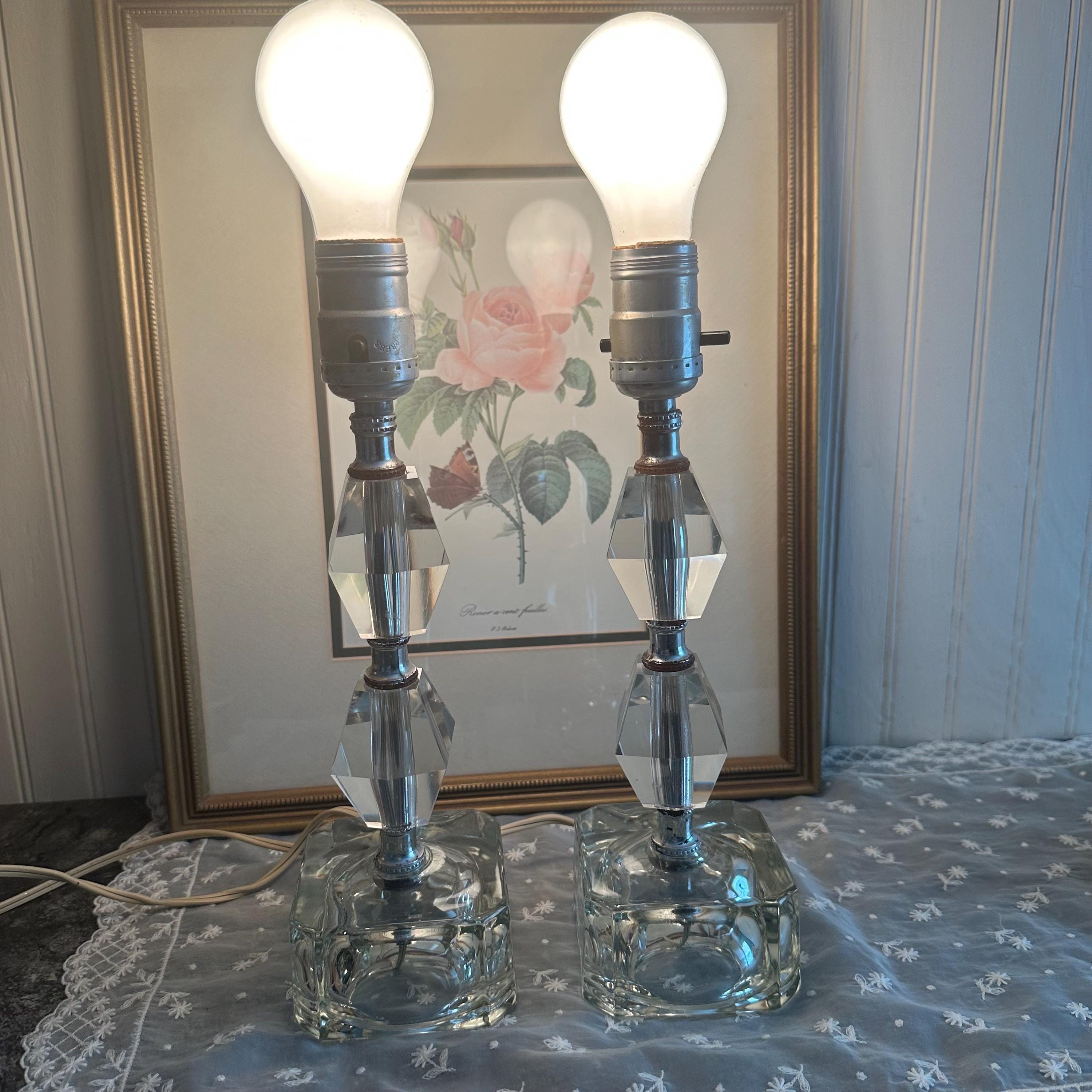 シャビーシックなブドワールランプ：クリスタルアクセントMCMペア