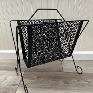 Vintage Magazine Rack/Mid Century Modern/Atomic MCM Quatrefoil Black