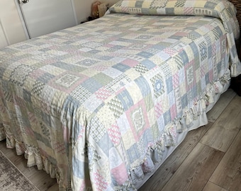 Shabby Chic Bedspread Queen/Vintage Seersucker Bedspread