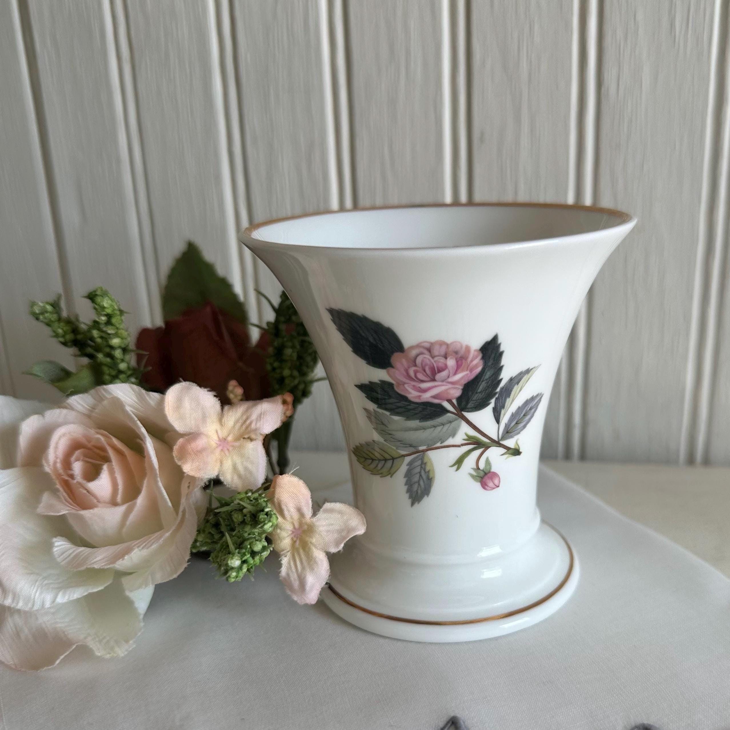 Hathaway Rose Vase - Etsy