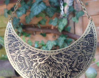 Collar de declaración muy grande con patrón floral, joyas de latón grabadas, gótico, fin de los tiempos, ocultismo, botánico, joyería, joyería de brujas