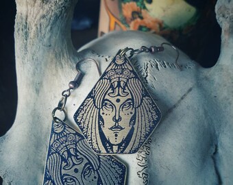 Pendientes con suma sacerdotisa hechos en latón o cobre, colgante ocultista, collar de brujas, joyería de brujas, punk, gótico, fin de los tiempos, tarot, magia,