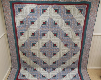 Vintage, Log Cabin Barn Raising Quilt.    Home Made.  With Provenance.