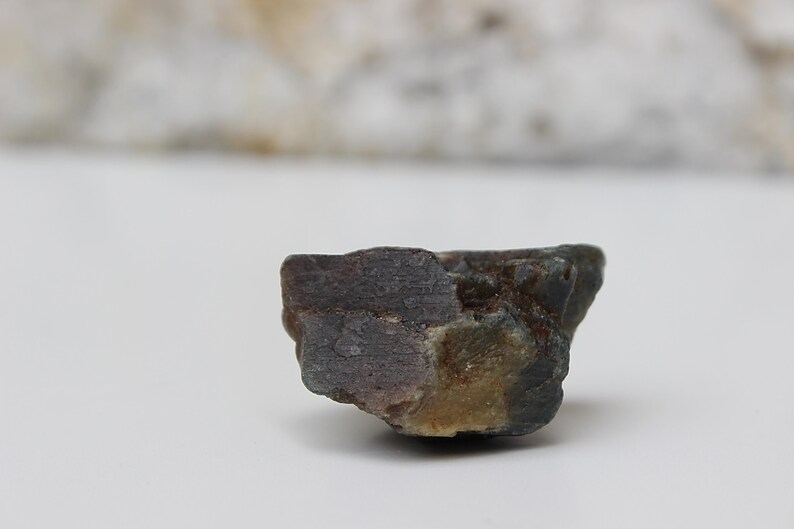 black sapphire raw