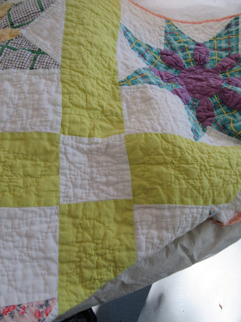 full size bed cream orange color back Star Pattern 25 unique stars 74 by 76 friend gift Spring Summer Colors Homemade Vintage Quilt