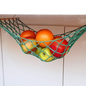 Groene fruithangmat onder de kast gaasmand fruitgroenten hangmat hangende ruimtebesparende opbergruimte voor camper