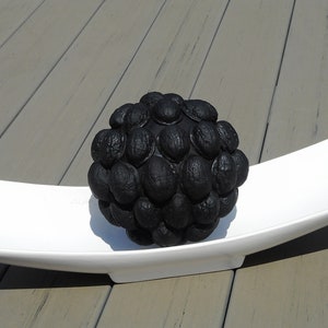 Schwarze dekorative Kugel Bommel große Kugel abstrakte runde Ornament minimalistische Display-Dekor moderne Tischdekoration