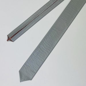 Vintage 1980s Gray Leather Skinny Tie / 80s Fashion Style Accessories