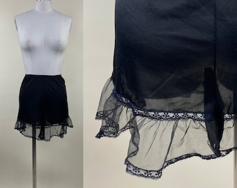 Vintage 1950s Black Lace Tap Pants Panties Shorts / 50s Wedding Bridal Lingerie / Luxite Nylon