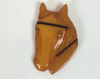 Vintage 1940s Bakelite Horse Head Pin / 40s Carved Novelty Bakelite Western Cowboy Southwest Brooch