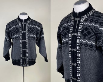 Vintage Mens Nordic Fair Isle Wool Hand Knit Cardigan Dead Stock Unworn Sweater / Size L