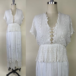 Antique Victorian White Cotton Lace Eyelet Titanic Era Dress Underskirt / 1800s&#39;s Long Maxi Scalloped Lacy Prairie Skirt