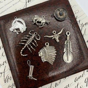 Breloque ou pendentif tête de cheval James Avery rare petite taille à